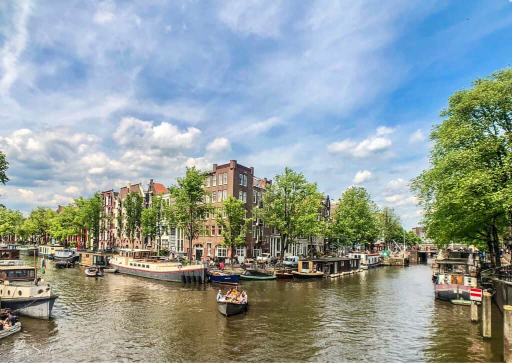 Beautiful Must See Destinations - Amsterdam 