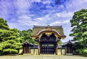 Visiting Kyoto Imperial Palace - Kyoto Gyoen - image by Lisa Soots