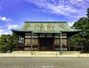 This image features one of the buildings of the Imperial Kyoto Palace property. Image by Lisa Soots