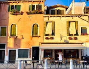 Insta-worthy Experiences in Venice - Getting Lost among the Canals - photo by Lisa Soots of followsoots.com